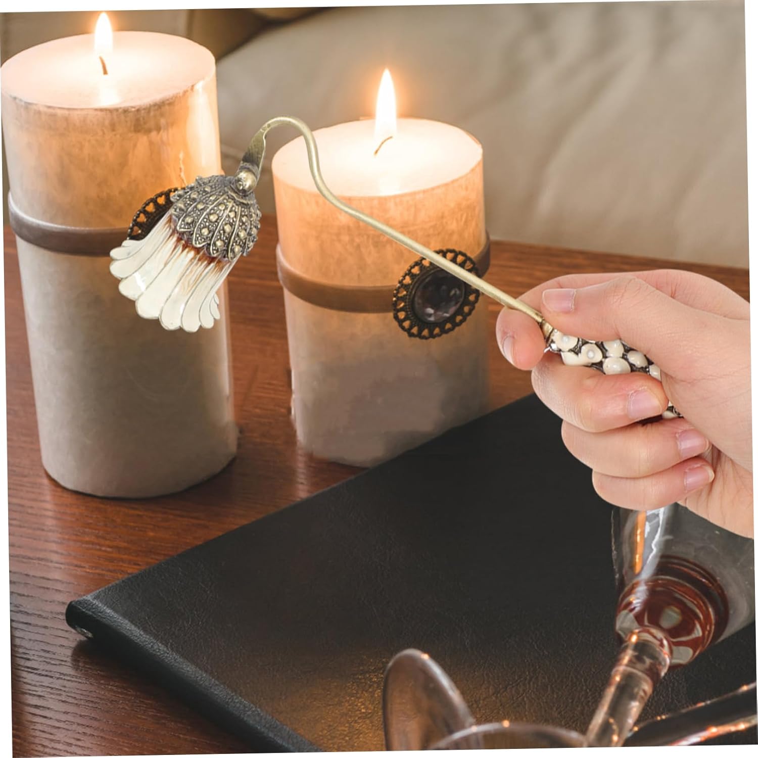 ERINGOGO Long Handled Candle Snuffer Flame Extinguisher for Scented Candles
