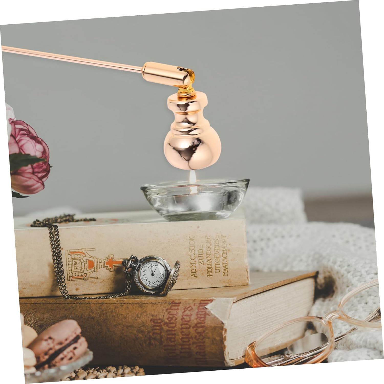 STOBAZA 1pc Gourd Shape Candle Snuffer Long Handle