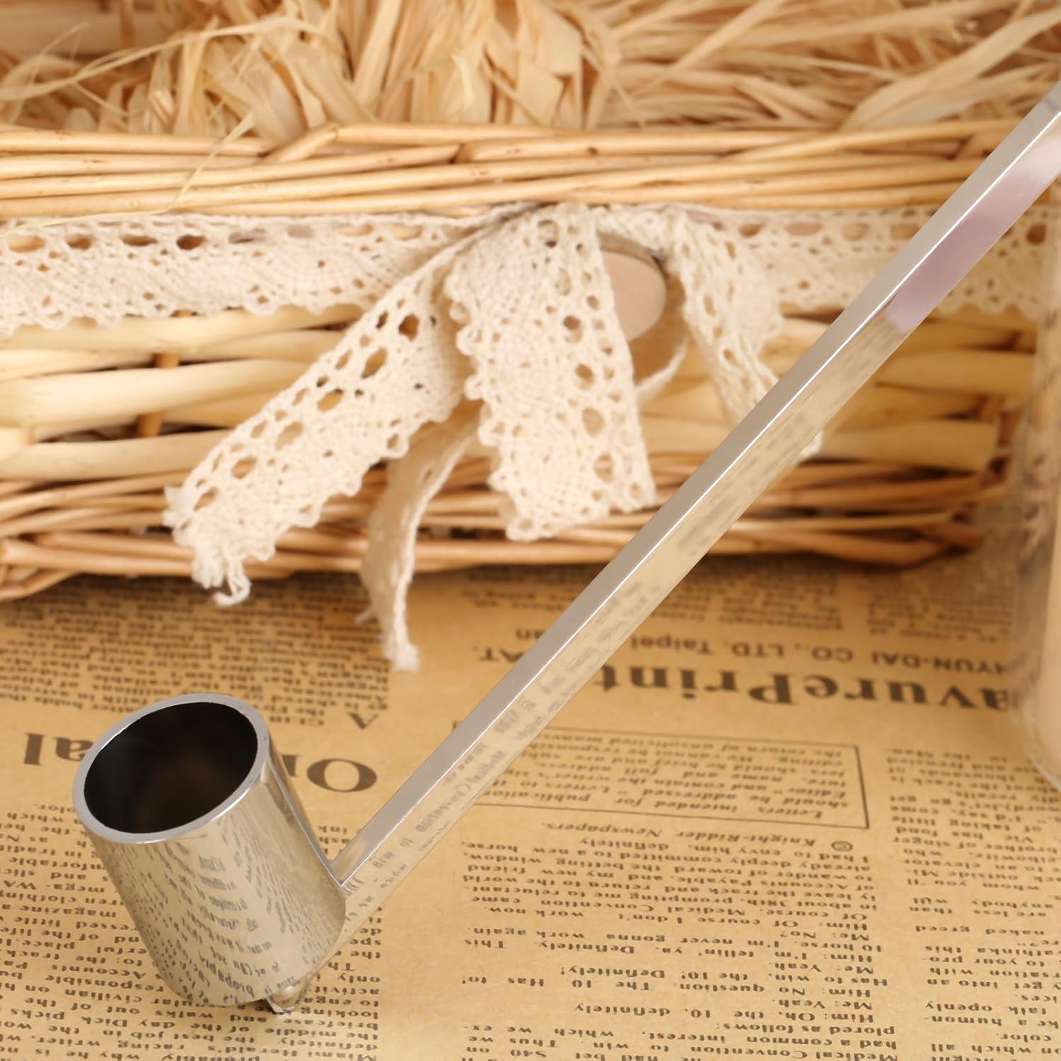 MUXSAM Candle Snuffer with Long Handle and Silver Finish